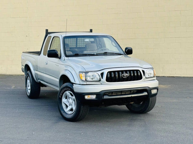 2003 Toyota Tacoma Base