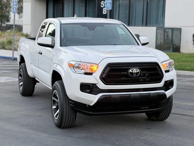 2023 Toyota Tacoma 2WD SR I4 RWD