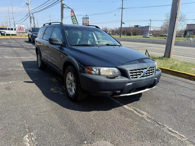 2004 Volvo XC70 Base