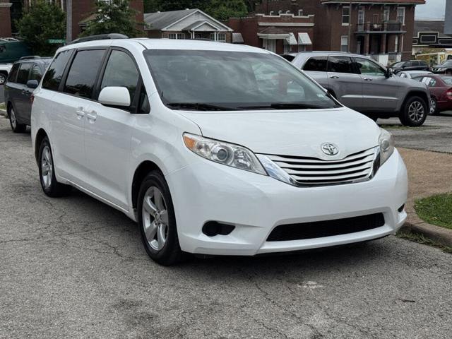 2015 Toyota Sienna LE 8-Passenger