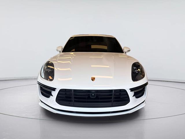 2021 Porsche Macan Turbo AWD