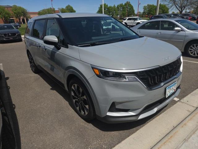 2024 Kia Carnival EX FWD