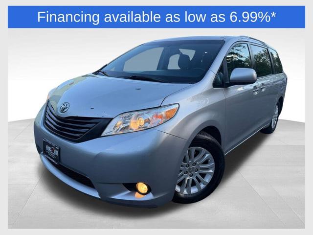 2015 Toyota Sienna XLE Premium 8-Passenger