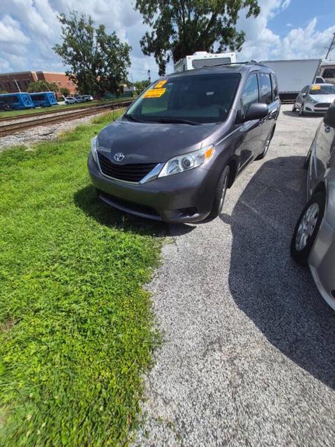 2012 Toyota Sienna LE 7-Passenger
