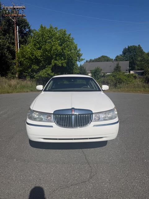 2001 Lincoln Town Car Executive