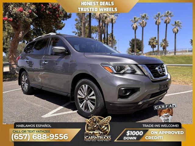 2017 Nissan Pathfinder SV