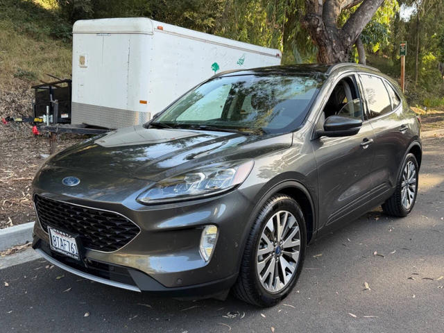 2020 Ford Escape Titanium FWD