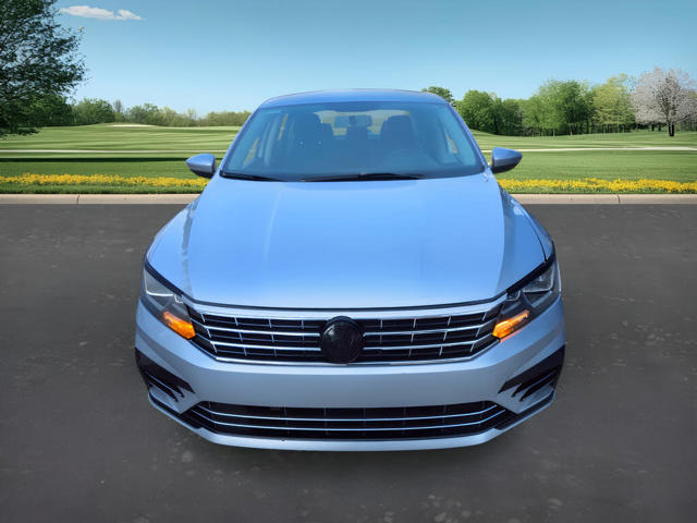 2018 Volkswagen Passat 2.0T R-Line