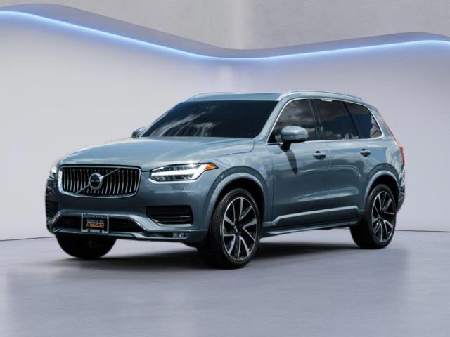 2022 Volvo XC90 T6 Momentum 7-Passenger