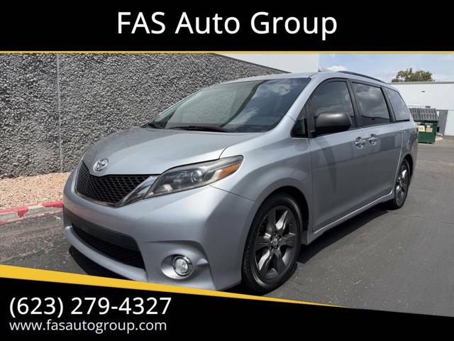 2016 Toyota Sienna SE Premium 8-Passenger