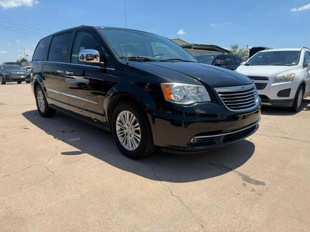 2015 Chrysler Town and Country Touring-L