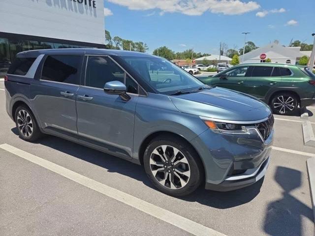 2024 Kia Carnival EX FWD