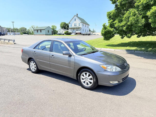 2004 Toyota Camry XLE