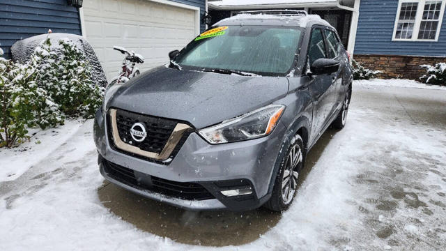 2020 Nissan Kicks SR