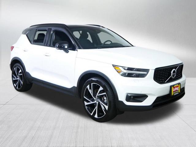 2020 Volvo XC40 T5 R-Design