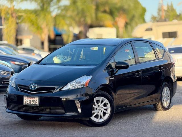2014 Toyota Prius v Two