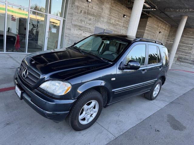2001 Mercedes-Benz M-Class ML 320 Classic 4MATIC