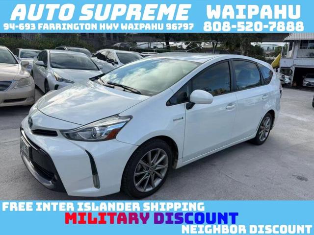 2015 Toyota Prius v Five