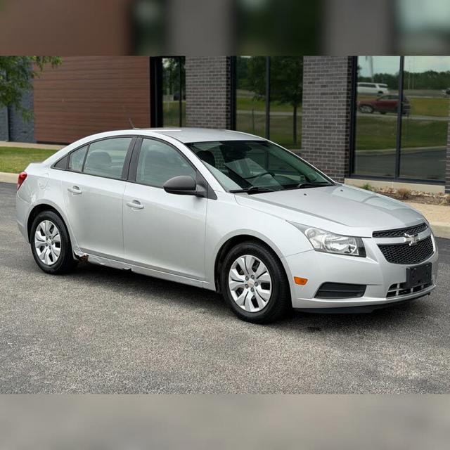 2013 Chevrolet Cruze LS Auto