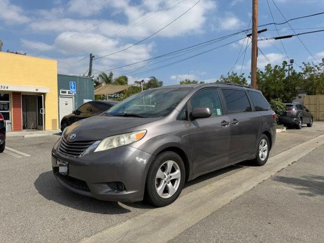2015 Toyota Sienna LE 7-Passenger Auto Access Sea