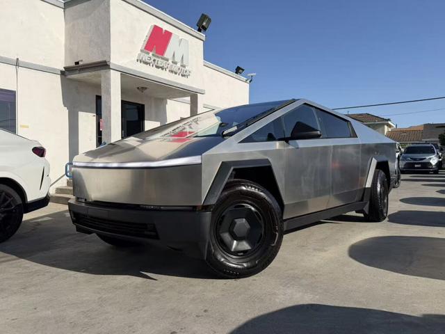 2025 Tesla Cybertruck Long Range