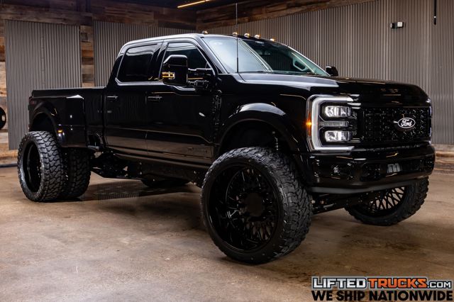 2026 Ford Super Duty F-450 DRW Lariat