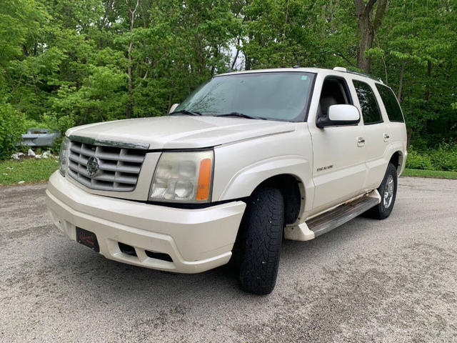2005 Cadillac Escalade Base