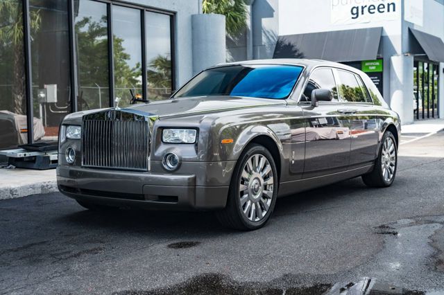 2004 Rolls-Royce Phantom Base