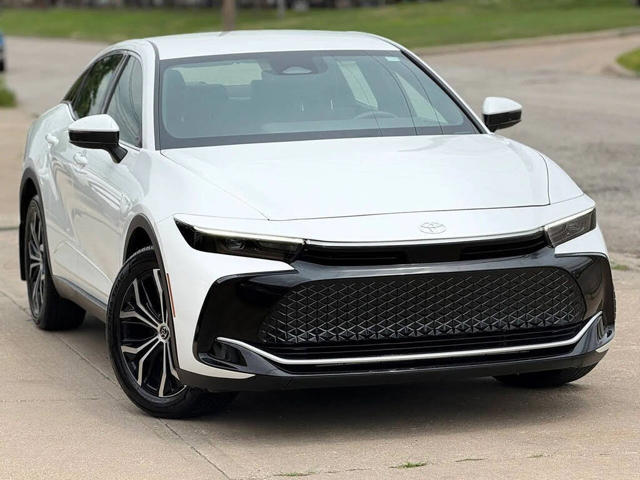2023 Toyota Crown XLE