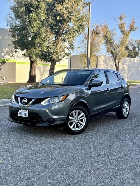 2018 Nissan Rogue Sport S FWD