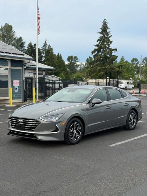 2022 Hyundai Sonata Hybrid Blue