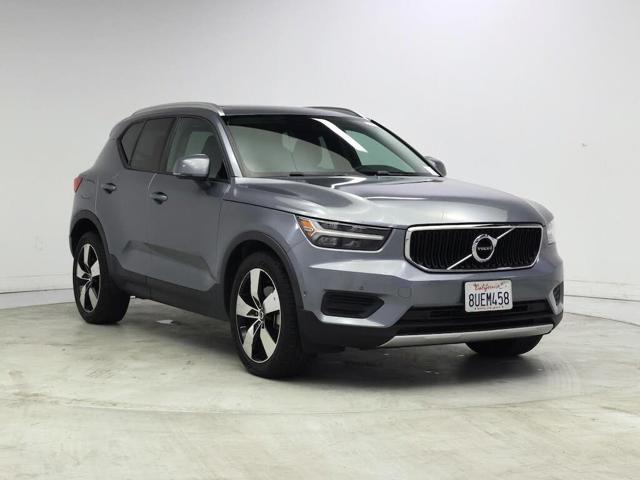 2019 Volvo XC40 T5 Momentum AWD