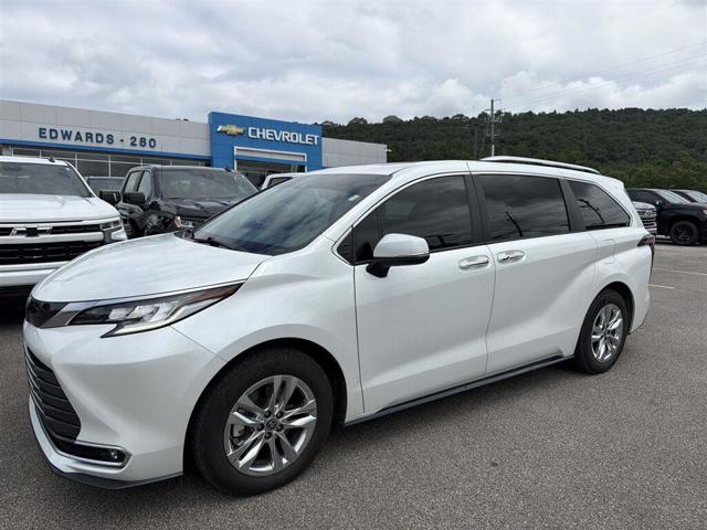 2023 Toyota Sienna Limited 7-Passenger