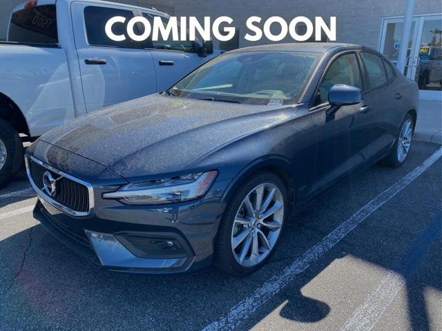 2021 Volvo S60 T6 Momentum