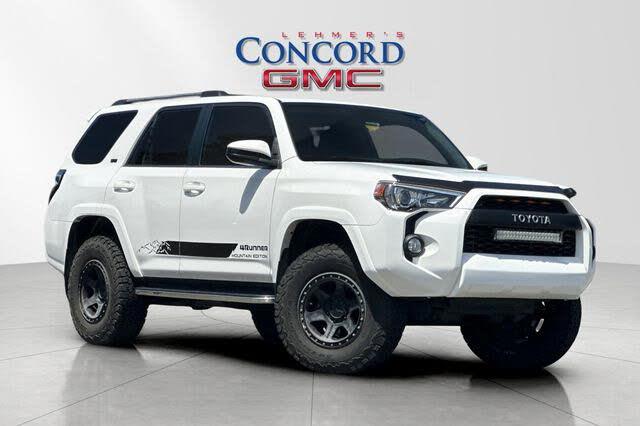 2019 Toyota 4Runner SR5 4WD