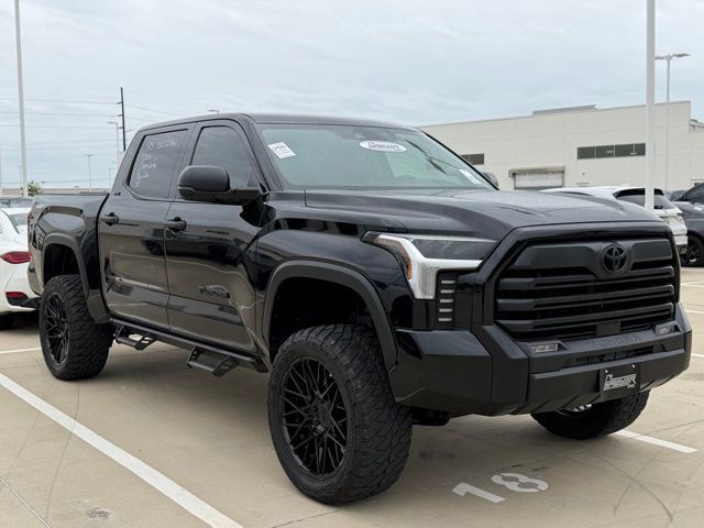 2022 Toyota Tundra 2WD SR5 RWD