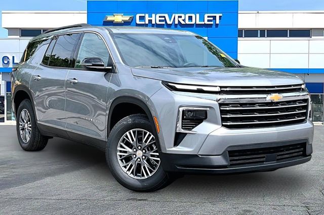 2026 Chevrolet Traverse LT FWD