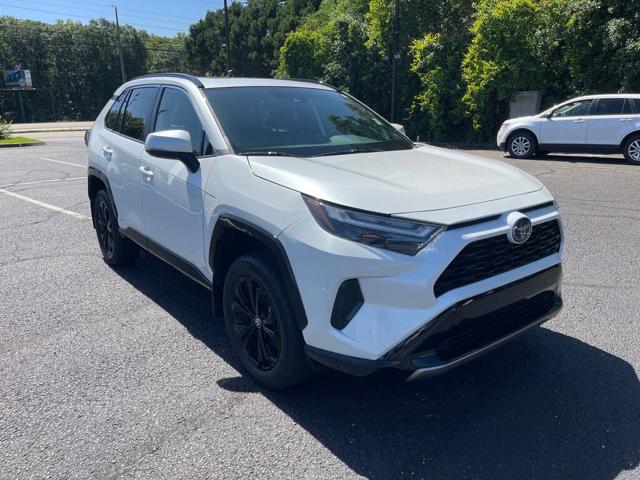 2024 Toyota RAV4 Hybrid SE