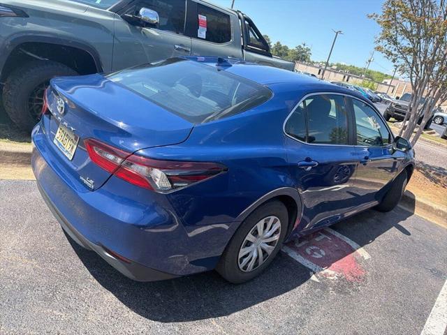 2024 Toyota Camry Hybrid LE