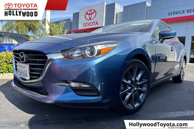 2018 Mazda Mazda3 5-Door Touring Hatchback