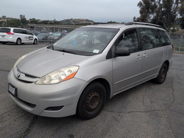 2009 Toyota Sienna CE 7-Passenger