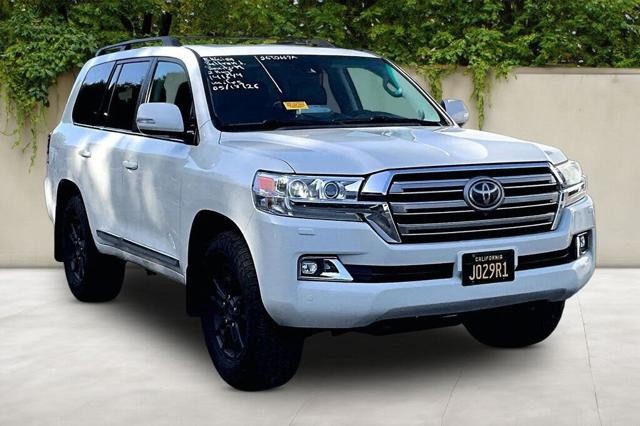 2017 Toyota Land Cruiser AWD