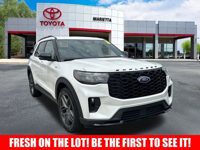 2025 Ford Explorer ST-Line AWD