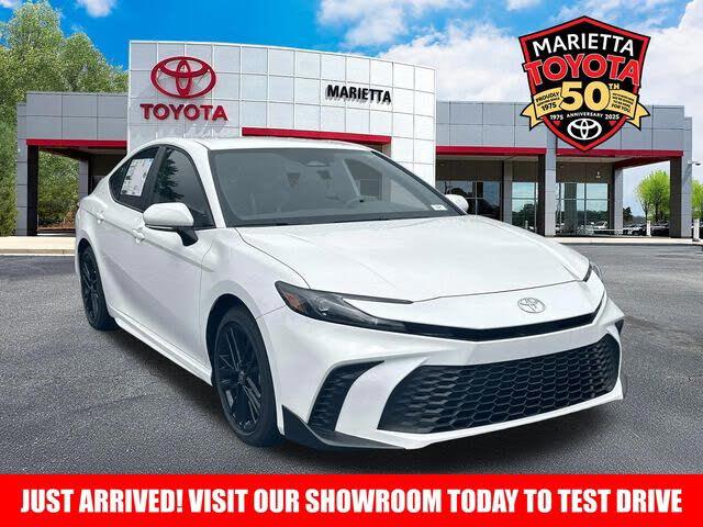 2026 Toyota Camry SE FWD