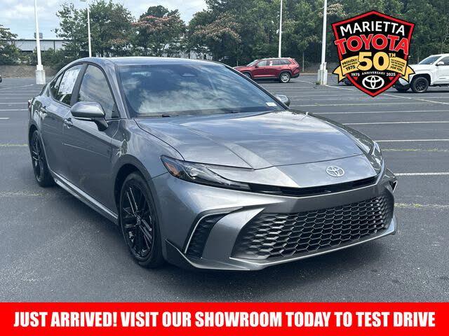 2026 Toyota Camry SE FWD
