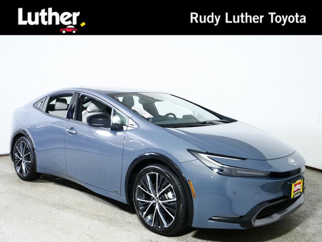 2025 Toyota Prius XLE