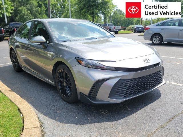2025 Toyota Camry SE FWD