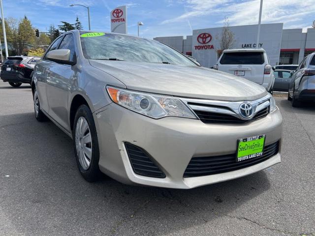 2014 Toyota Camry Hybrid LE FWD