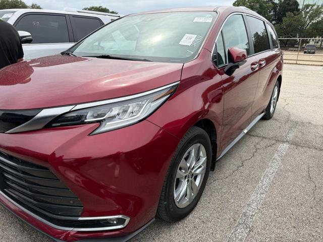 2024 Toyota Sienna Limited 7-Passenger FWD