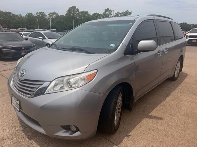 2015 Toyota Sienna XLE 8-Passenger
